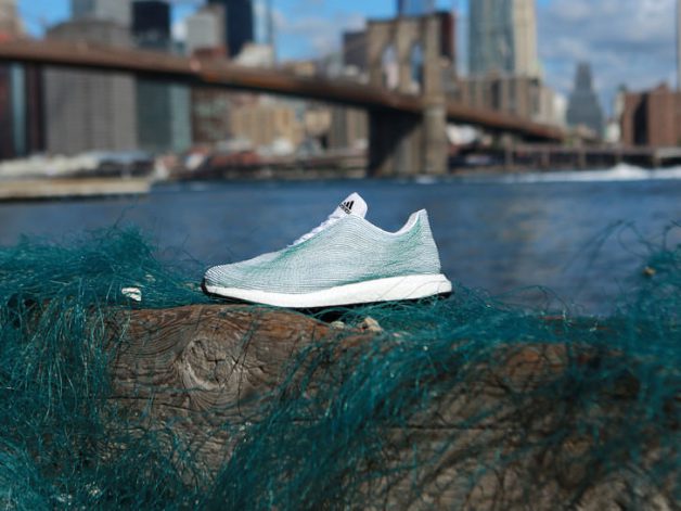 La buona notizia del venerdì: Fare le scarpe con plastica e reti da pesca  si può… – Laurin42